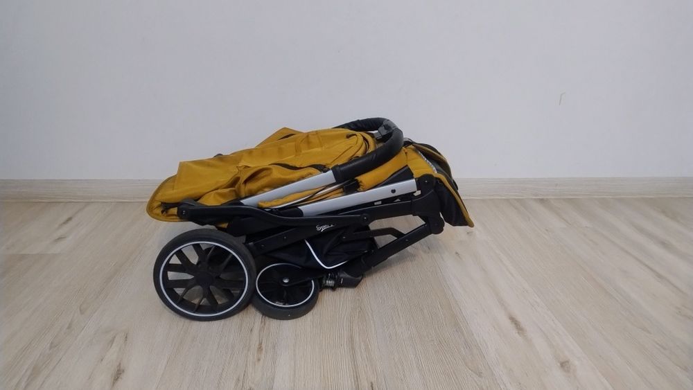 Продам     коляску