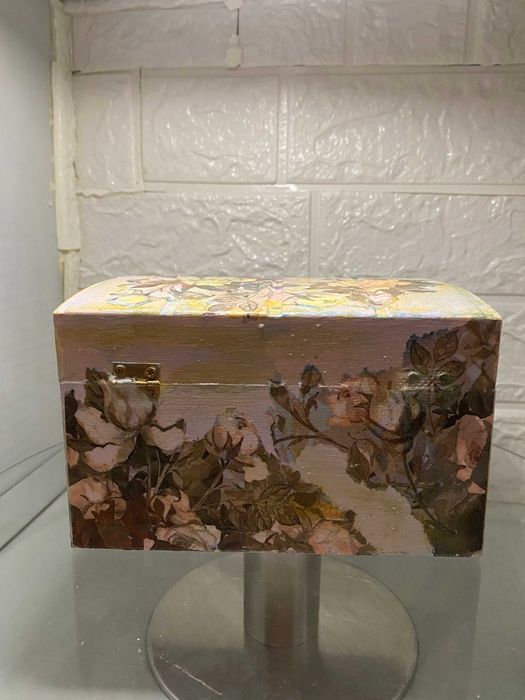 Кутия за бижута  рози