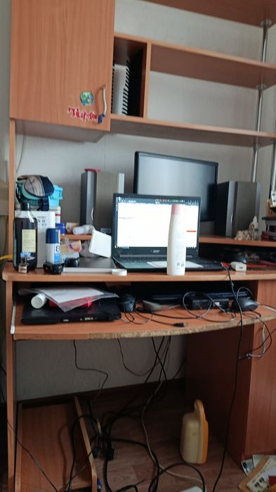 Бесплатно отдаем стол в добрые руки