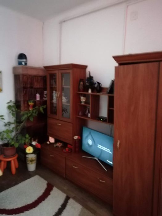 Casa 3 camere  .