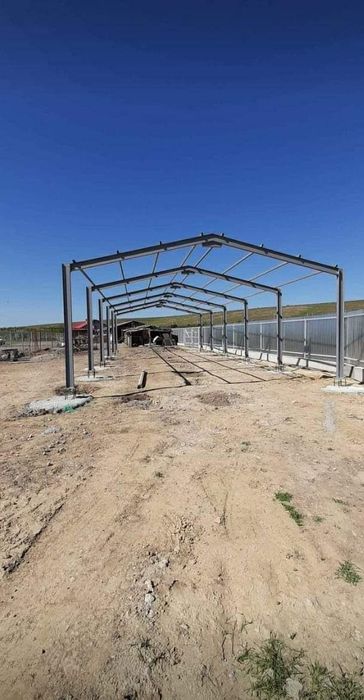 Vând hală  metalică 10x25