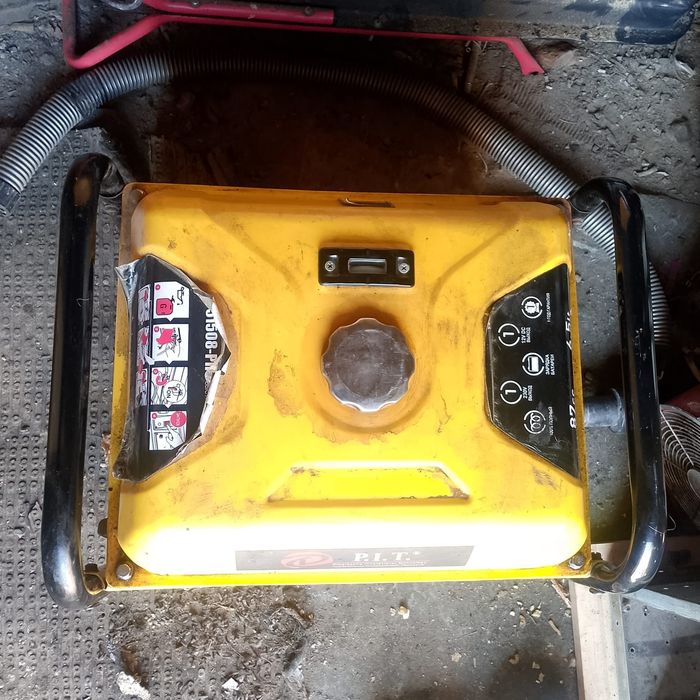 Продам генаратор бензиновый