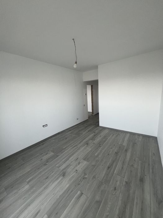 3 camere | Etalon Lacul Morii | Vedere directă la lac | Etaj 9/10 | 2 băi | 75 mp + balcon 11,63 mp