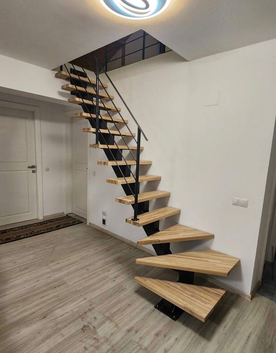 Scari metalice de interior