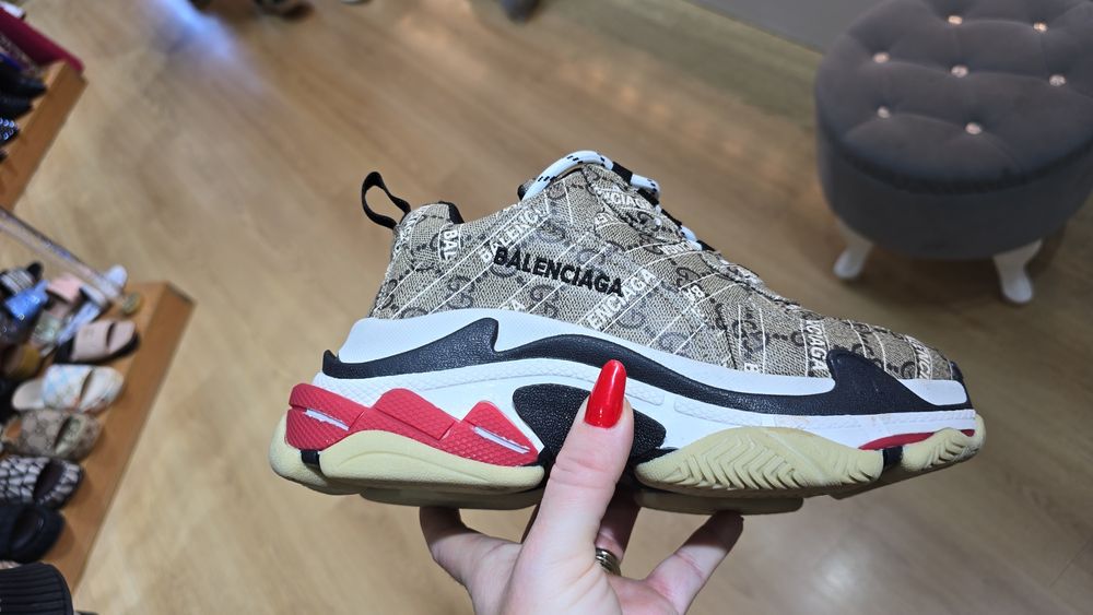 Snekers Balenciaga triple s