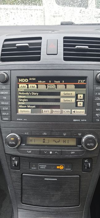 Navigatie toyota avensis t27
