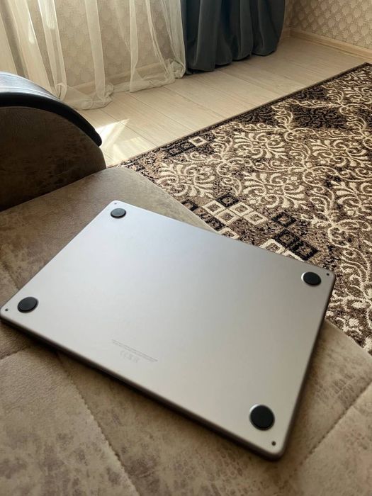 MacBook Air M2 (2022) | 16/256 GB
