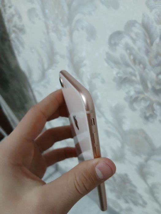 Iphone 8, 128gb/77АКБ