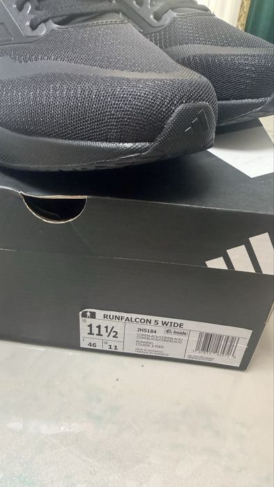 Кроссовки Adidas