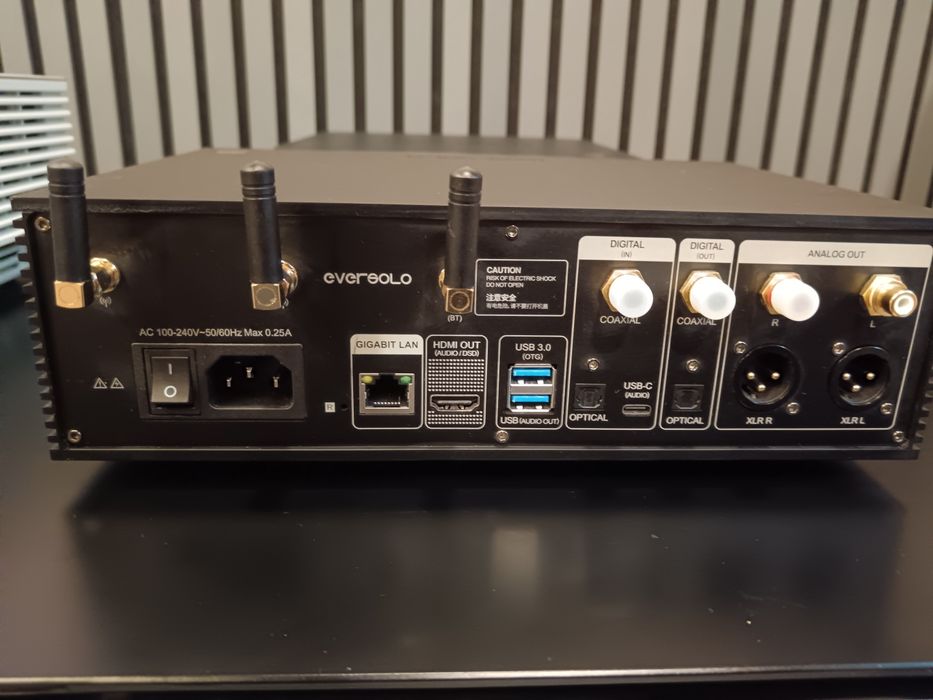 DAC / Streamer Eversolo Dmp A6 + cabluri hi-end