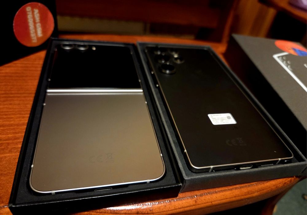 Samsung ( S25 ultra 512,Z  Flip 6 256 )