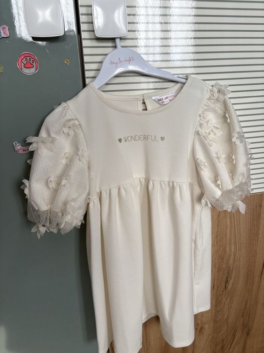 Продам платье для девочки размер 110