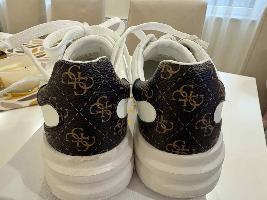 Дамски маратонки/кецове GUESS