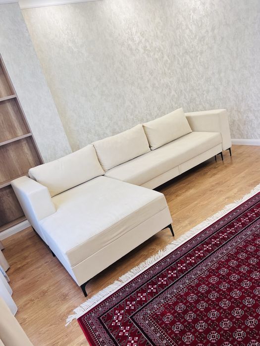 Продам диван и комод по 50000 каждый