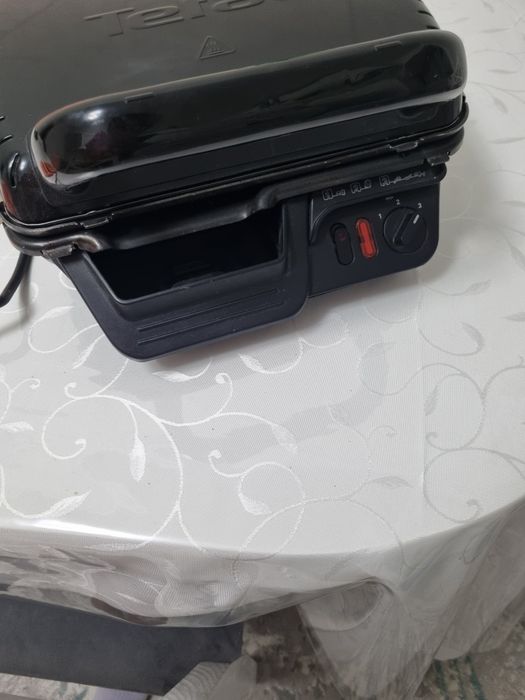 Продам электрогрильницу  TEFAL в хорошем состоянии