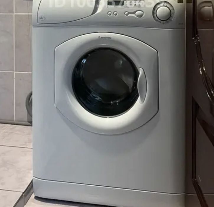 Стиральная машинка автомат Аристон