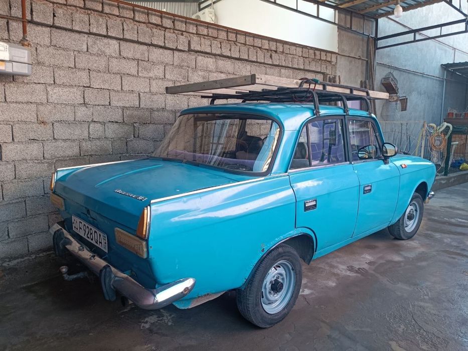 Продам машину Москвич