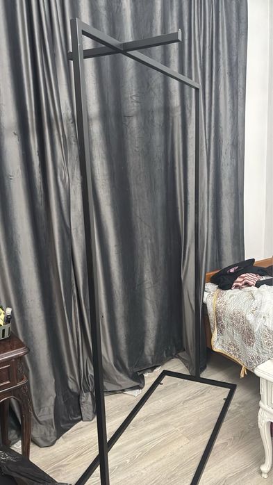 Продам рейл для одежды