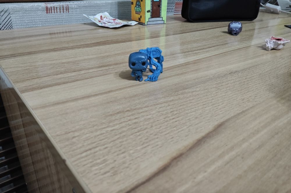 Продам фигурки очень странные дела