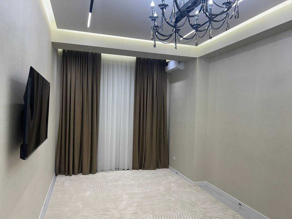 Сағбонда 3 хоналик квартира сотилади (3/2/10)