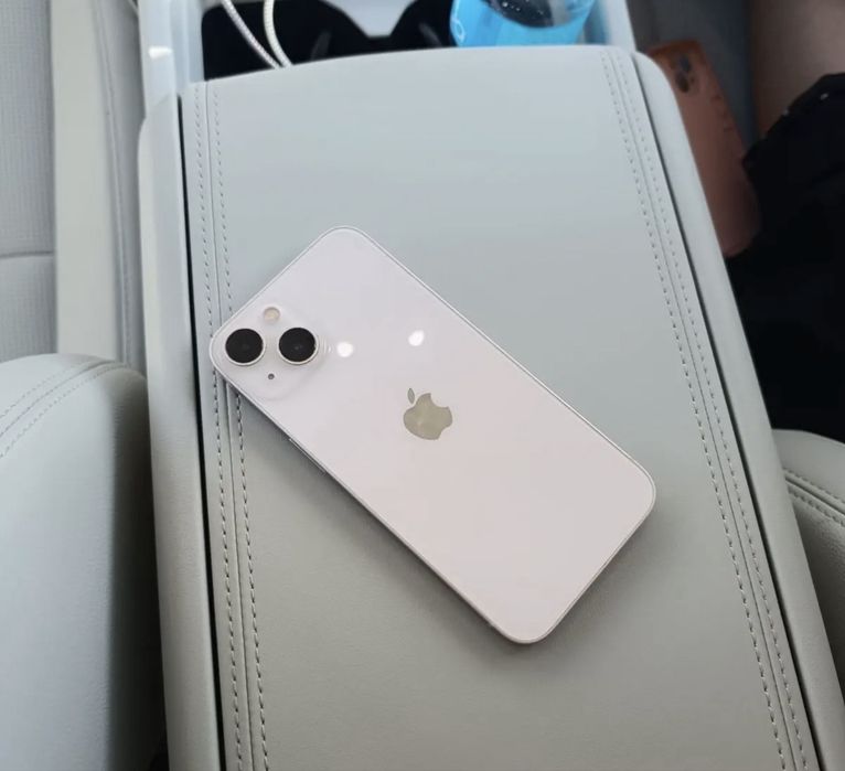 Iphone 13 розового цвета