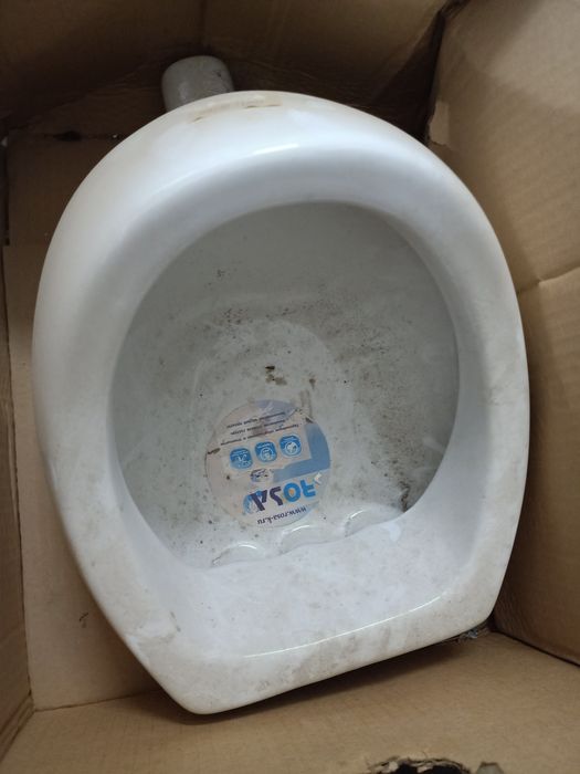 Писсуар , унитаз детский -2000 тенге -1 шт