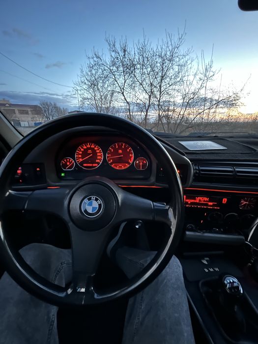 Срочно продам Бмв е34