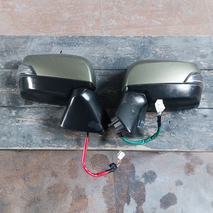 Зеркала на Subaru.