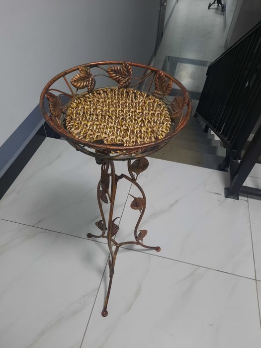 Подставка для цветов