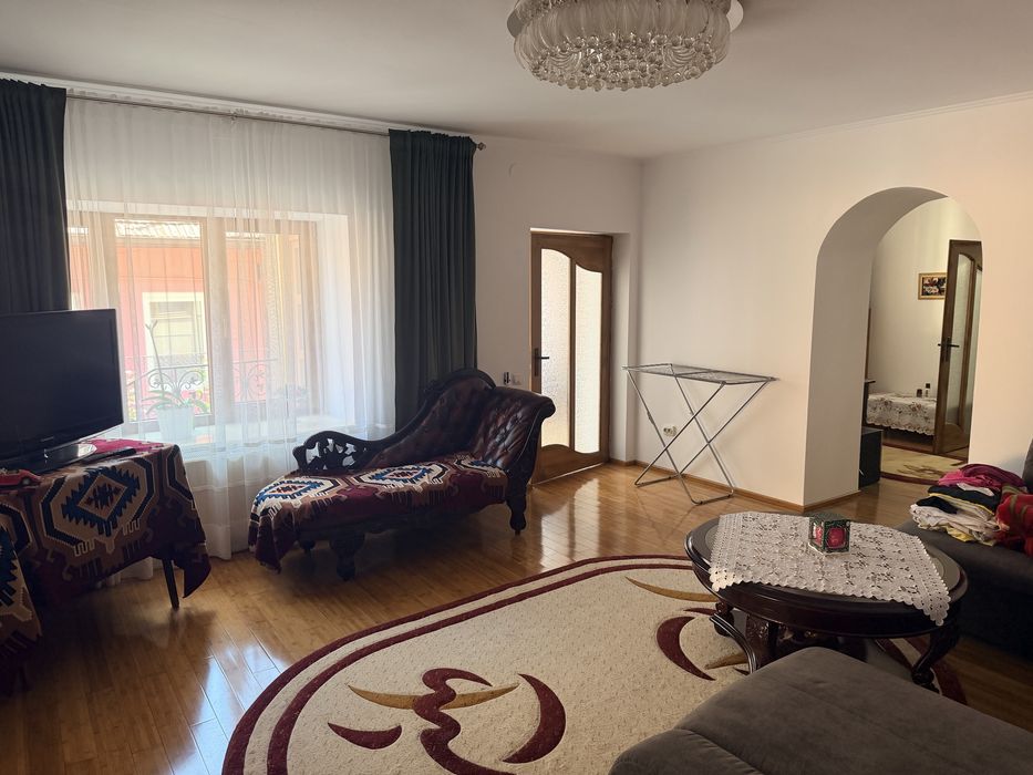 Casă în centrul Sighișoarei + 1.800 mp teren | Ideală pentru pensiune | 300 m