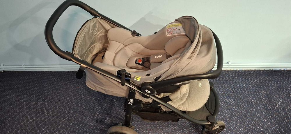 Set complet cărucior Joie Litetrax 4 + scoica i-Snug