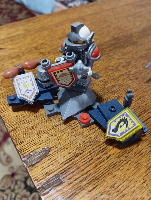 Продам фирменные Лего оригинал