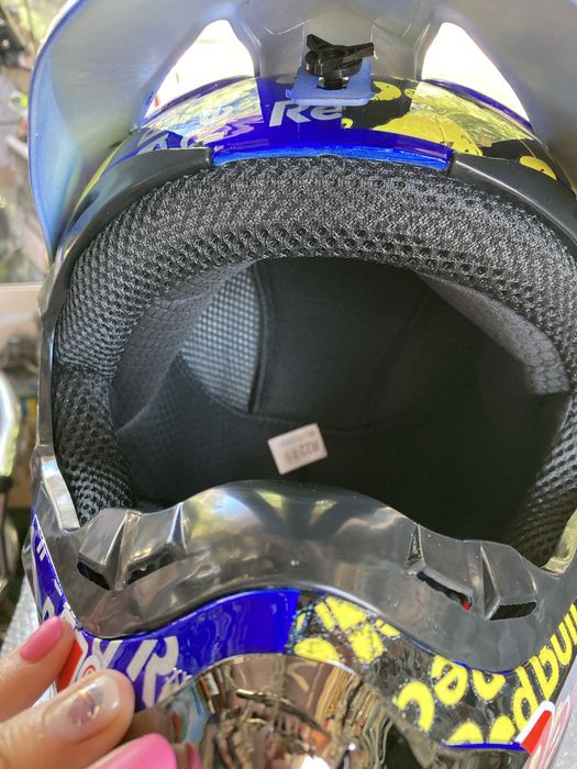 Нова кросова каска RedBull M, Л, Хл/ каска крос