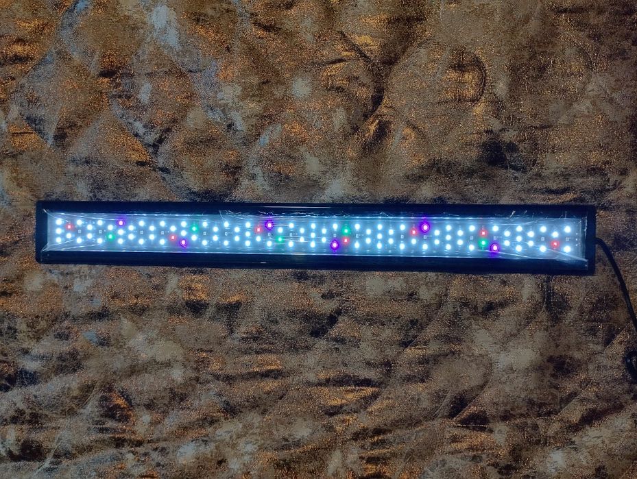 Чисто нова ЛЕД лампа за аквариум