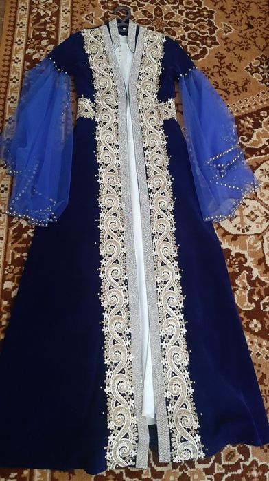 Bir martadan kiyilgan. Hech qayeriga hech nima qilmagan.