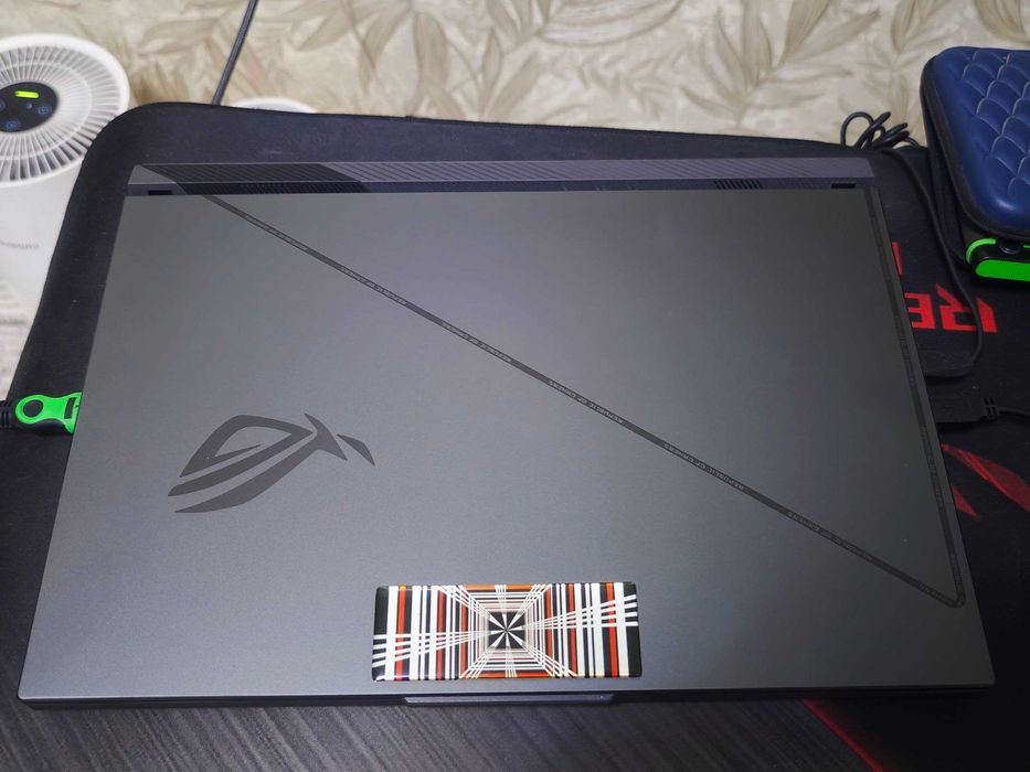 Продаю ноутбук Asus Rog Strix G18