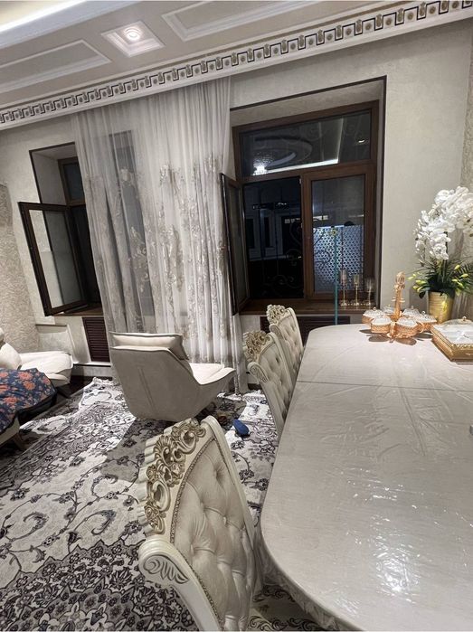 Stol va stullar, 12 kishilik