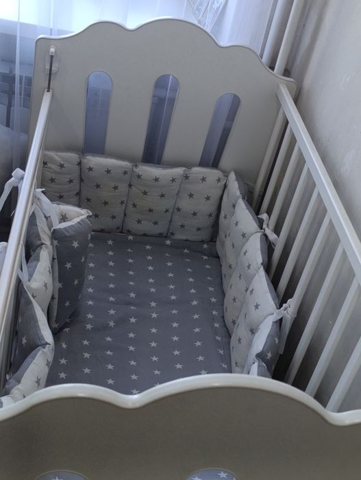 Продам детскую кроватку