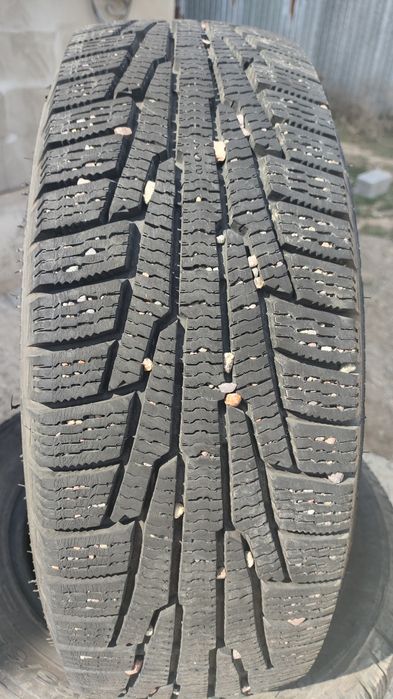 Комплект қыстық дөңгелектер сатам