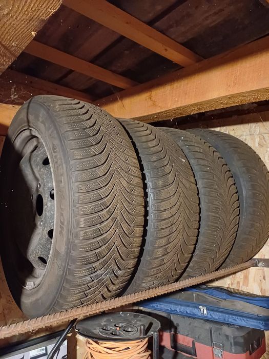 Set 4 jante tabla cu anvelope iarna Renault Megane 3