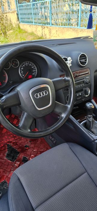 Vând Audi a 3 sline