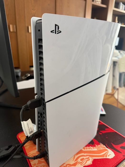 Ps5 Digital Slim ca nou