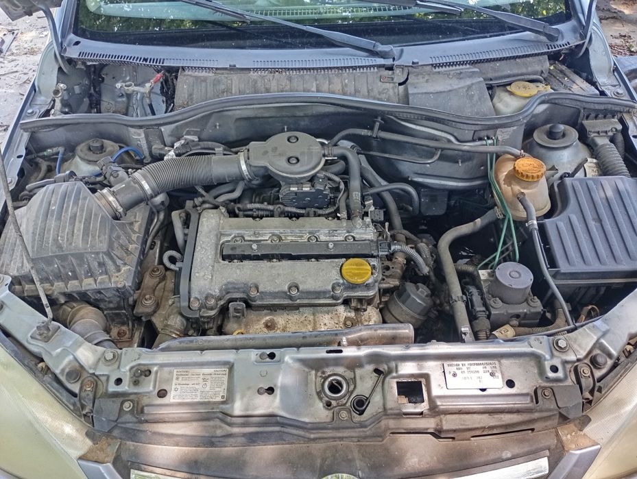 Опел Корса ц OPel korsa c 1.2.  Бензин на части