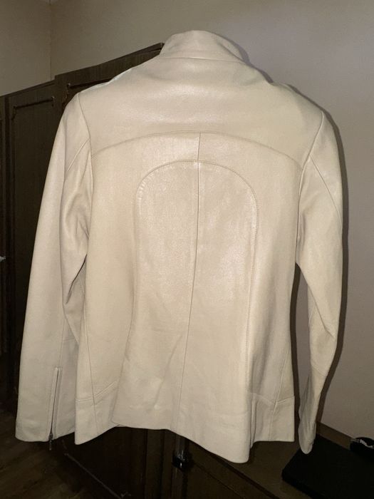 Продам женскую куртку. Натуральная кожа