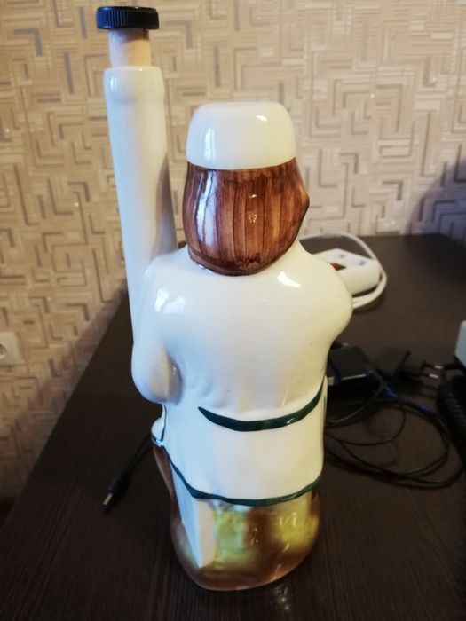 Продам статуэтку доктор