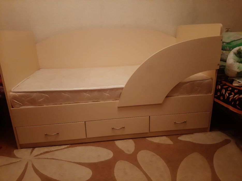 Продаю детскую кровать