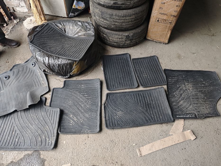 Полик для Тойота сиэне