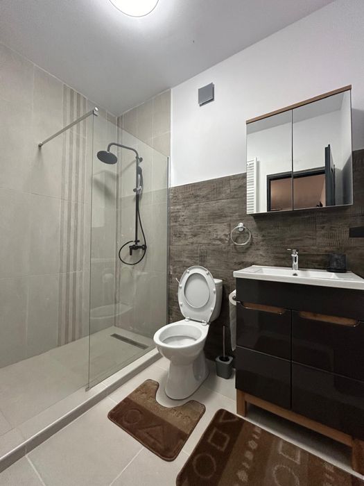 Inchiriez garsoniera