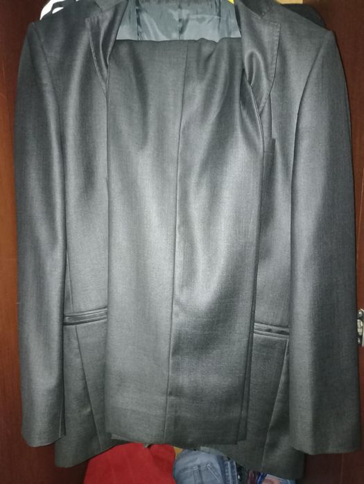 Продам костюм , турецкая ткань , очень удобно сидит