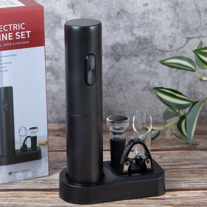 нов Комплект За Вино  Тирбушон с Аксесоари